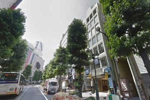 勤務先となるは渋谷駅から徒歩4分。緑溢れる公園通りに面した